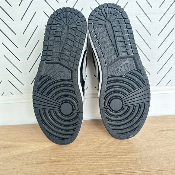 ✨Nike Air Jordan 1 Low OG Shadow Sz 8 Men's Shoes Sneakers Black Gray CZ0790-003 - Picture 5 of 10